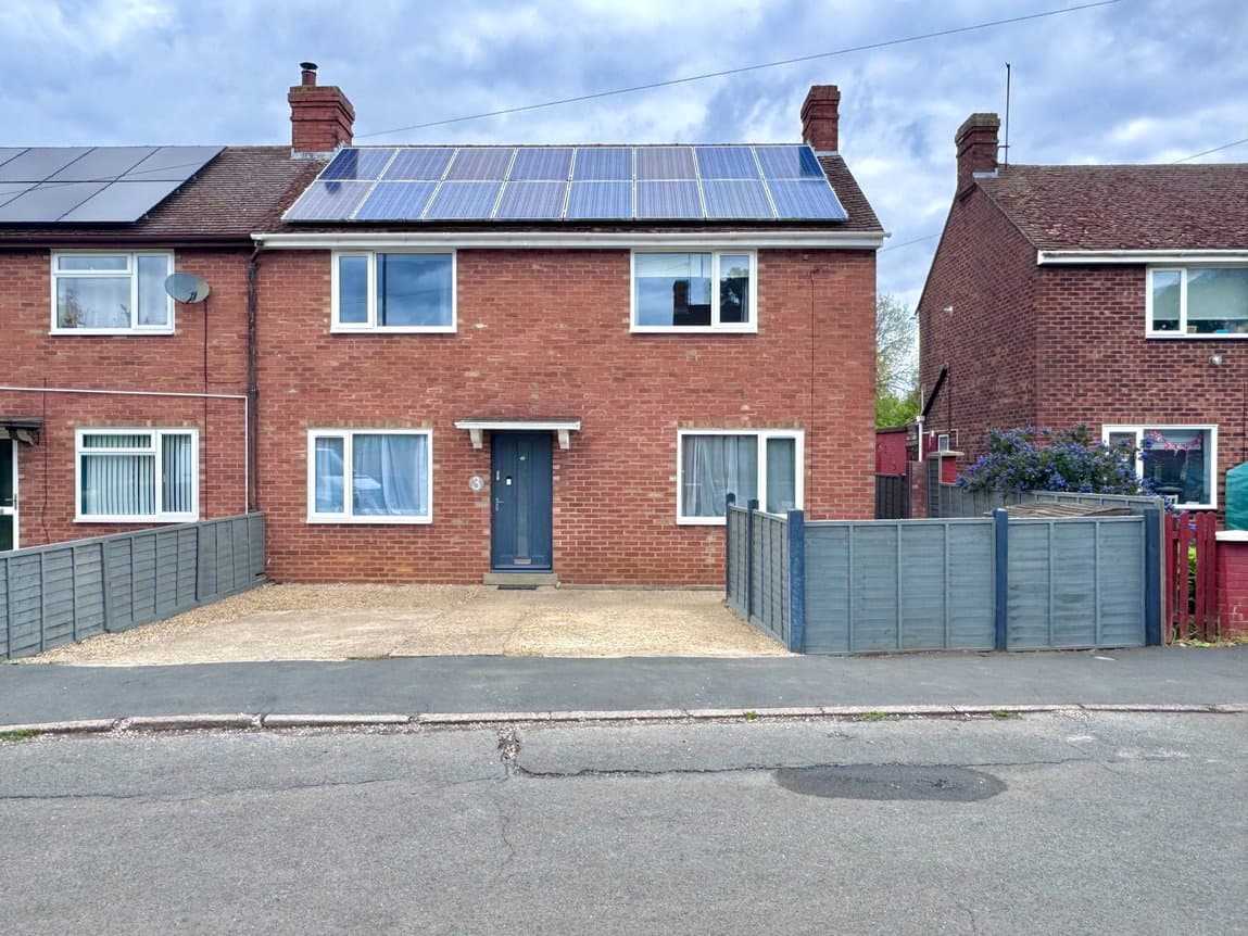 Cambridgeshire Close, Ely, Cambridgeshire, CB6 3BX